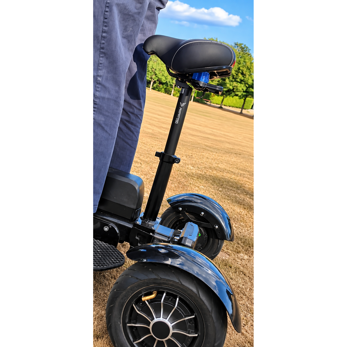 Birdie Glide Electric Golf Scooter - Including FREE Umbrella, Umbrella Holder, Seat and Phone Holder